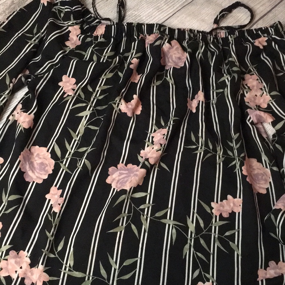 Cute light weight floral blouse